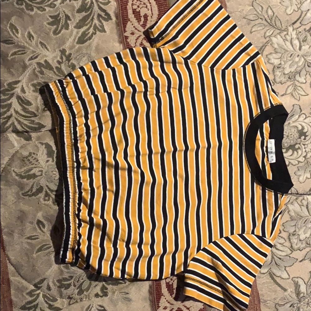 Striped scrunched from the bottom crop top